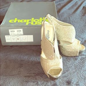 Gold size 5 heels